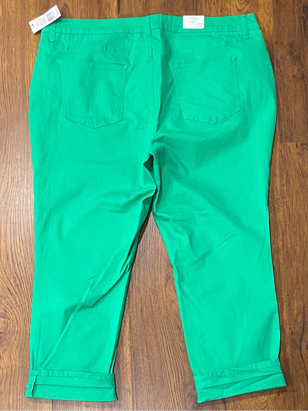 Crown & Ivy Curvy Women’s Green Crop Pants Size 22W - Picture 3 of 11